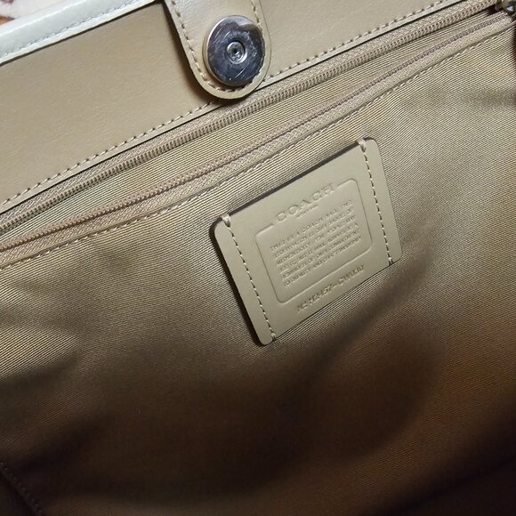 Coach Rocket Tote - Picture 5 of 8